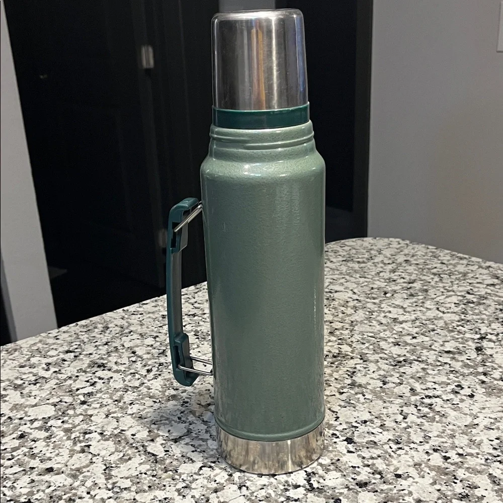 Stanley 1.1 quart Green Steel Classic Vacuum Thermos with Handle - Picture 2 of 3